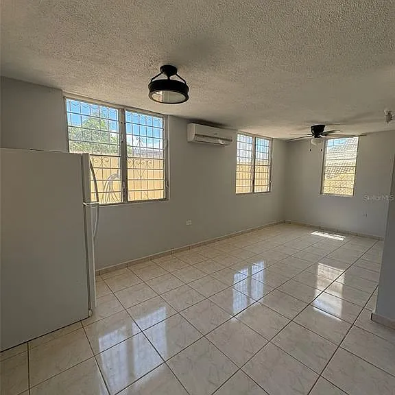 4205 Urb Villa Del Carmen Ave — Photo 2