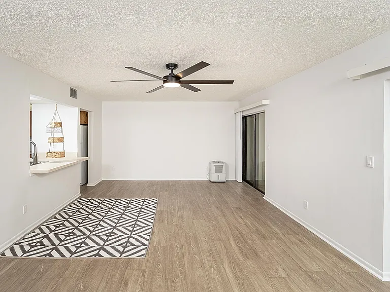 39 Alcira Ct — Photo 5