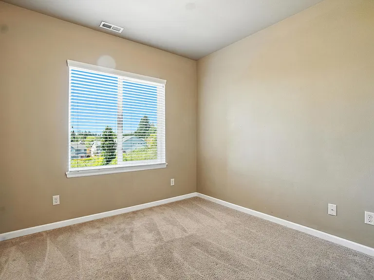 15710 NE 22nd Ave — Photo 25
