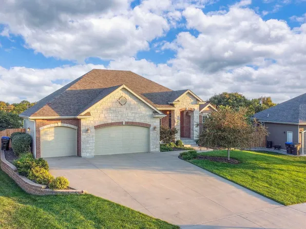 2620 SW Windermere Ct, Topeka, KS 66614