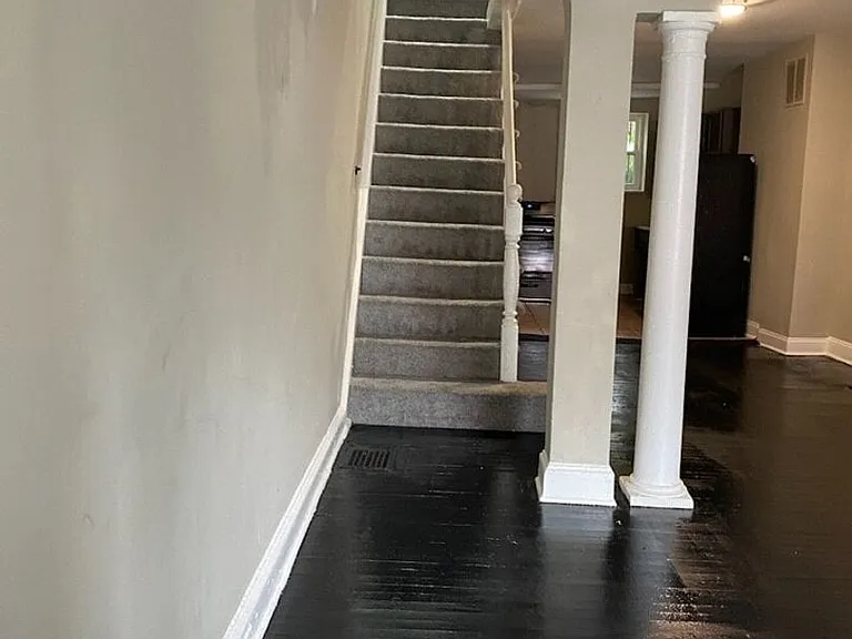 2425 Druid Hill Ave — Photo 2