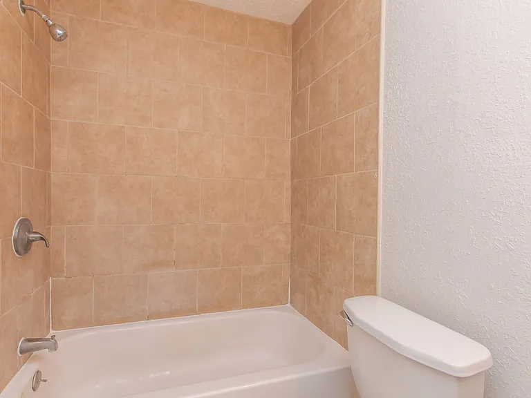Serenity Apartments — Photo 42