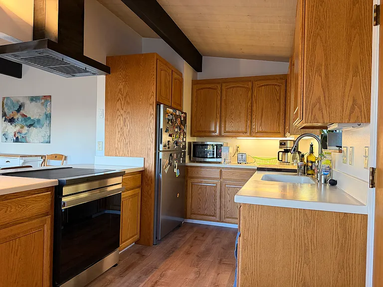 modern appliances and plenty of work space
