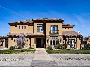 211 E Swallowtail Ln, Washington, UT 84780