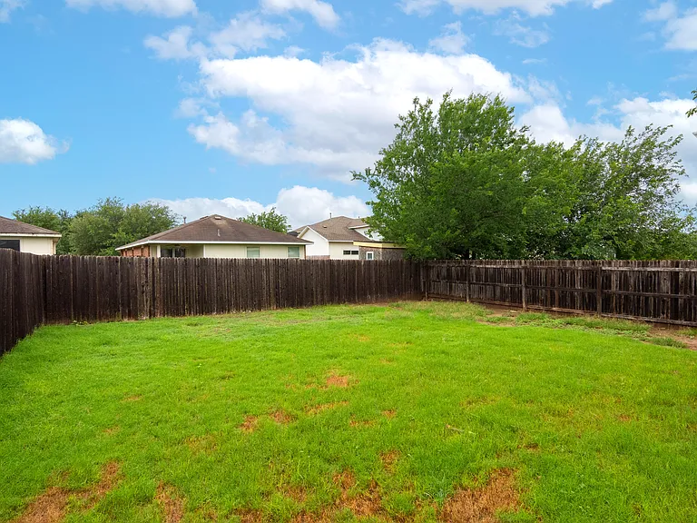 913 Coronation Way — Photo 52