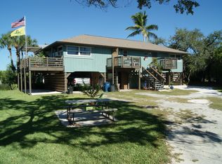 5573 Palmetto St, Fort Myers Beach, FL 33931