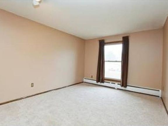 Two nicely sized brs