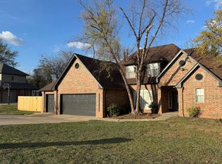 2300 Greystone Ct, Edmond, OK 73034