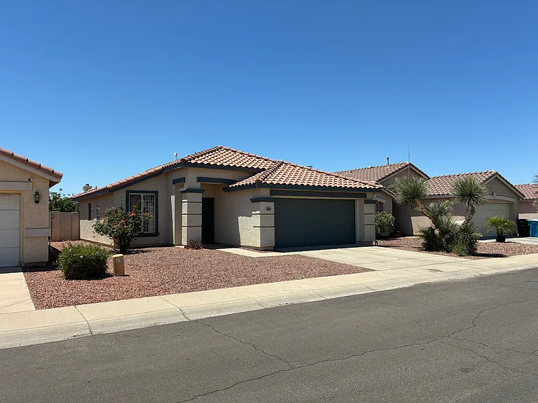 10523 W Windsor Blvd — Photo 2