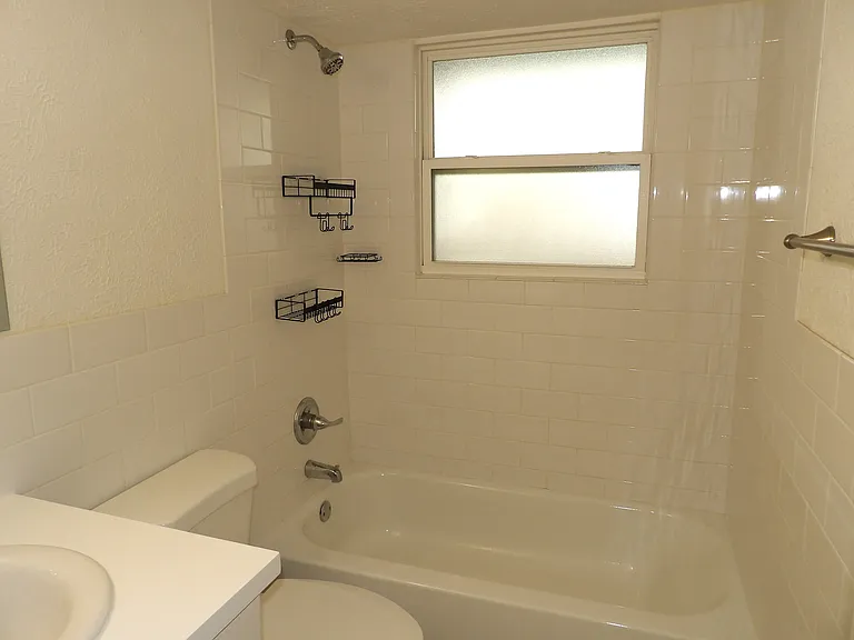 4411 Buena Vista St #5 — Photo 8