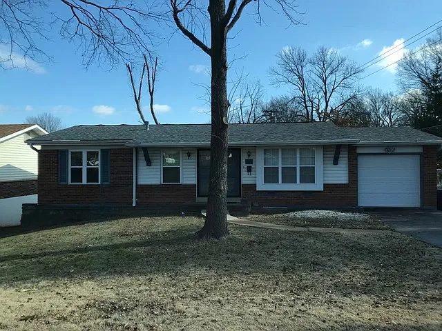 893 Reavis Barracks Rd photo 1