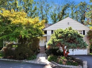 290 E Clinton Ave, Tenafly, NJ 07670