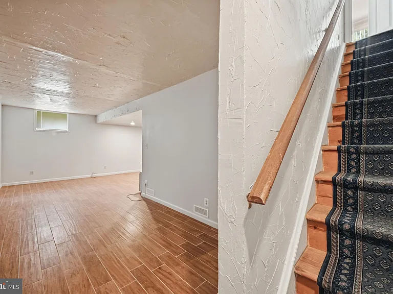 10609 Oxford Ct — Photo 53