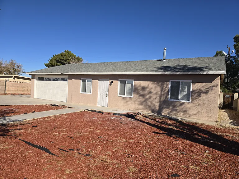 8651 S Loop Blvd — Photo 15