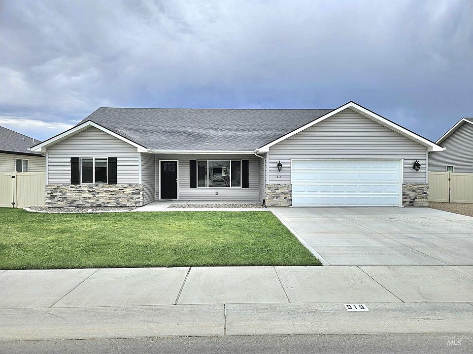 1st image of 919 Gem Ave