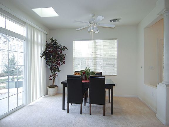 Nice sunny dining room