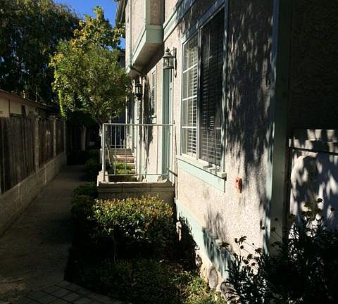 2nd image of 1229 S Alta Vista Ave