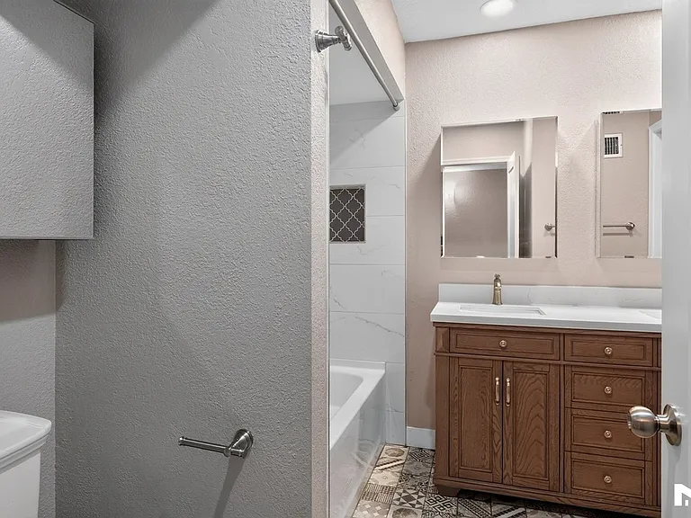 3136 N 38th St #12 — Photo 14