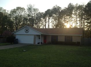 207 Town Oaks Dr, Marshall, TX 75672