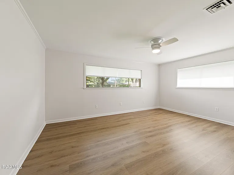 223 Stephanie Ave — Photo 21