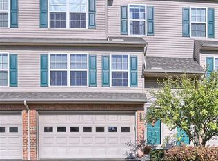 518 Meadowcroft Cir, Mechanicsburg, PA 17055