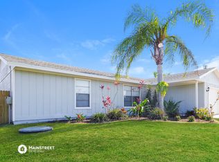 686 SW Violet Ave, Port Saint Lucie, FL 34983