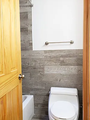 Rented by Lang Realty LLC | media 18
