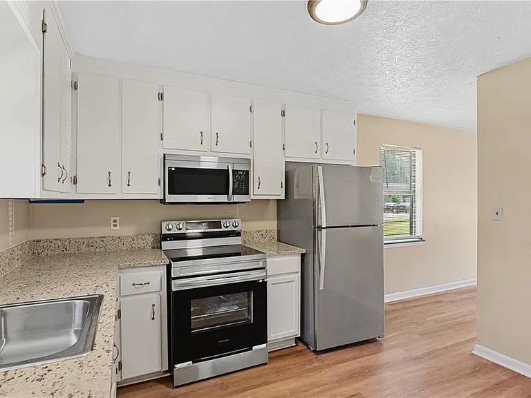 217 Tanglewood Dr #B — Photo 9