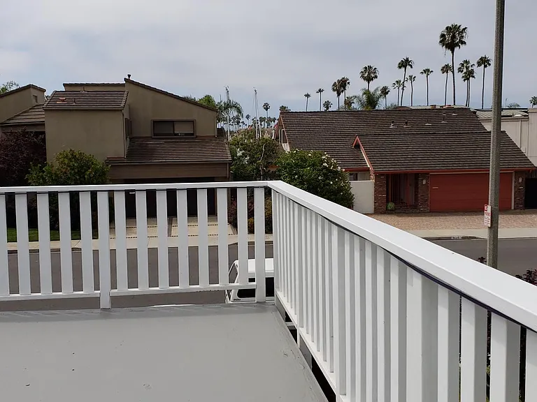 957 Oyster St — Photo 3