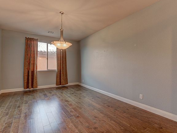 4th image of 972 Rue Grand Paradis Ln