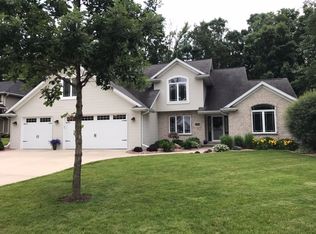 3486 Yorkshire Rd, Green Bay, WI 54311