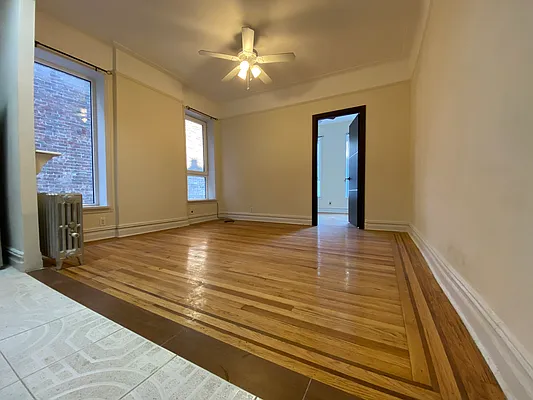 Rented by Capri Jet Realty Corp | media 2