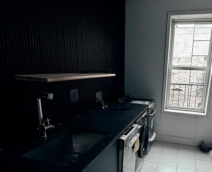 515 8th St #4L — Photo 11