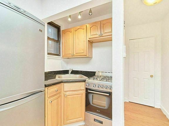 3rd image of 459 Park Ave S #2BB
