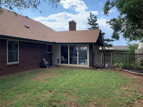 4th image of 3825 Windscape Ave
