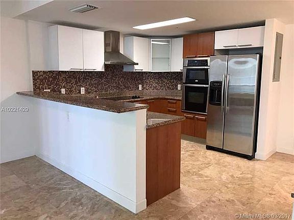 2nd image of 170 SE 14th St #18