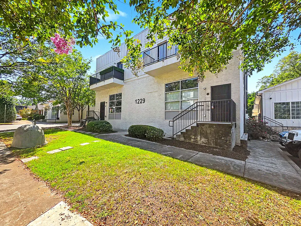 1229 Allene Ave SW #202
