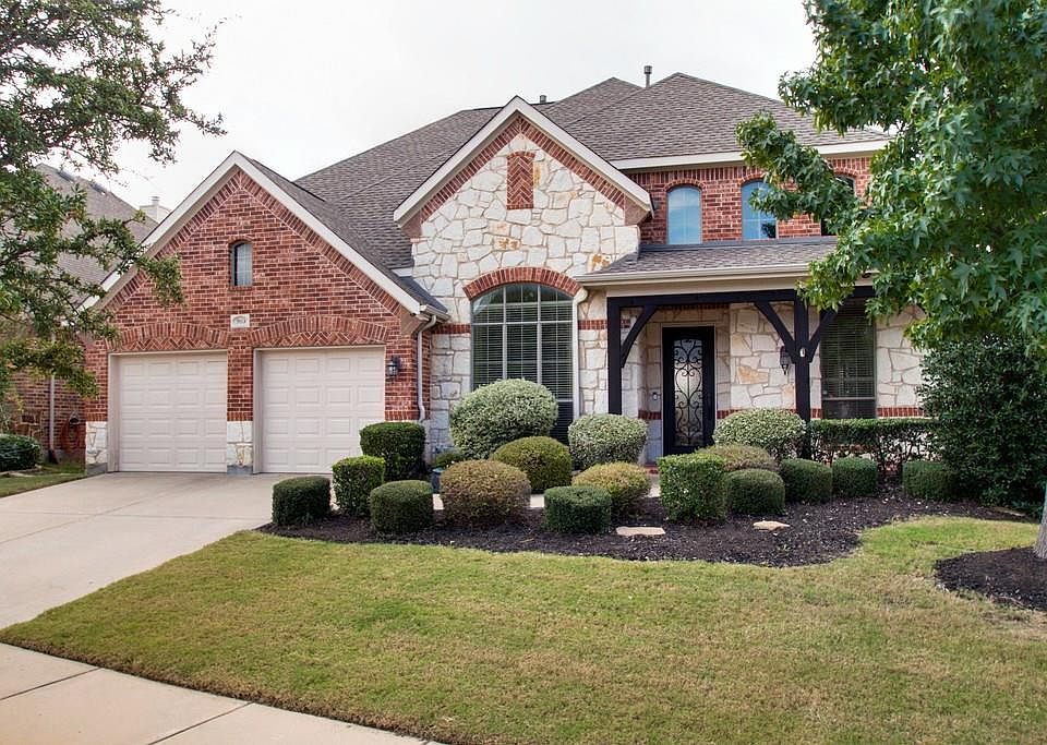 1st image of 910 Fannin Dr