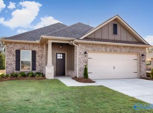 17648 Cabernet St, Athens, AL 35613