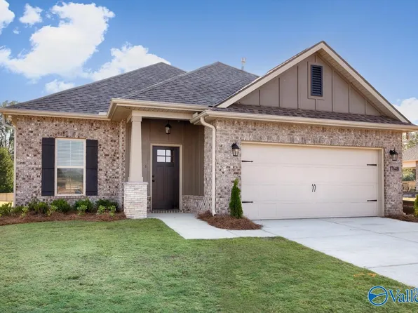 17648 Cabernet St, Athens, AL 35613