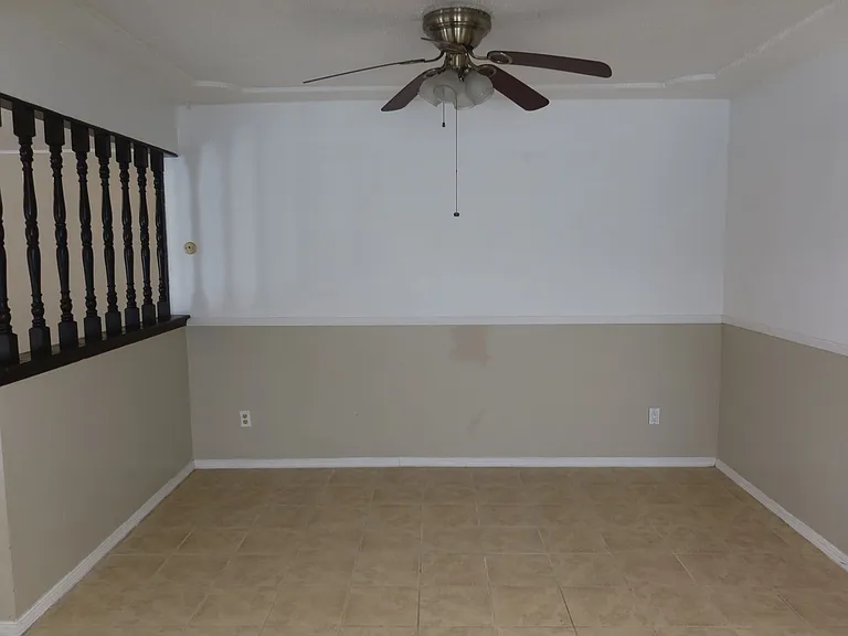 10345 Biscaine St — Photo 10