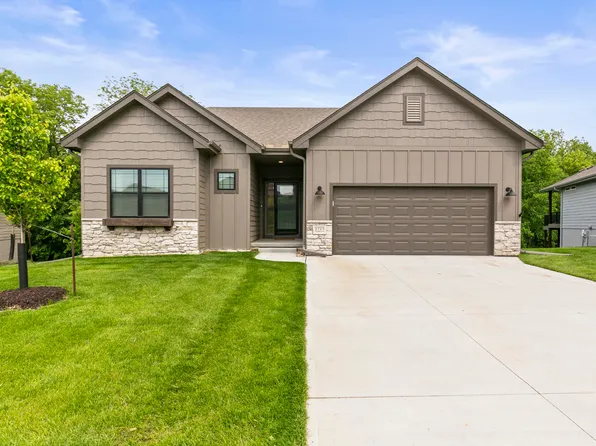 1715 Blackthorn St, Council Bluffs, IA 51503