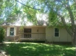 1213 SW 23rd St, Blue Springs, MO 64015