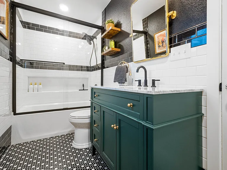 701 S Sowell St #701 — Photo 16