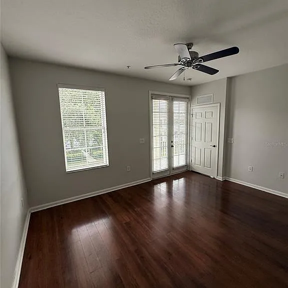 987 Fern Ave #202 — Photo 12