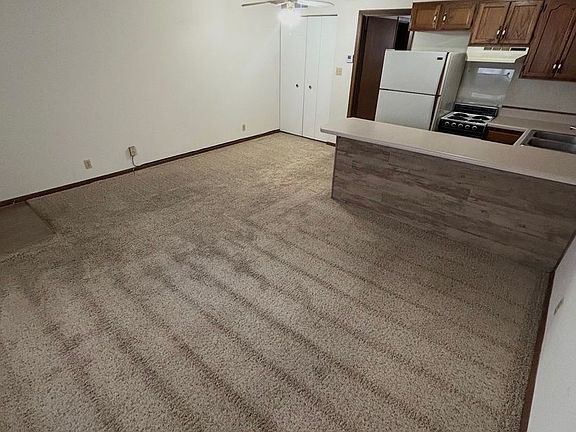 2nd image of 2151 E Columbia St