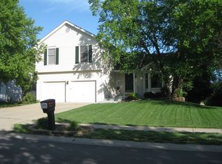 1715 Dunwich Dr, Liberty, MO 64068