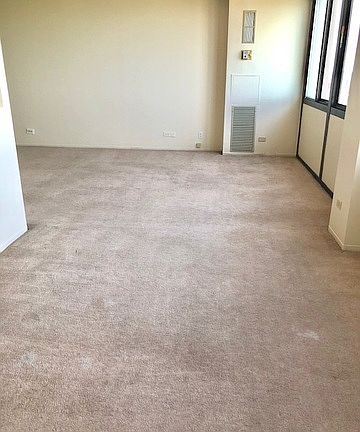 5th image of 4800 S Lake Park Ave APT 1903