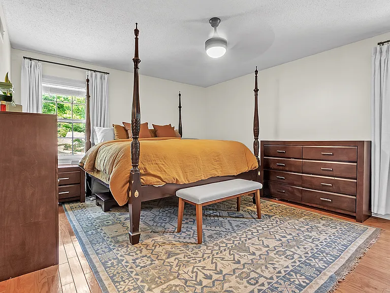 519 Princeton Oaks Cv — Photo 18