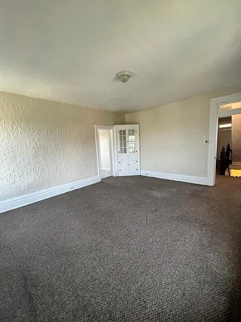 2 bed, 1200 sqft, $1,000 — Photo 1